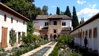 Innenhof der Alhambra – Andalusien