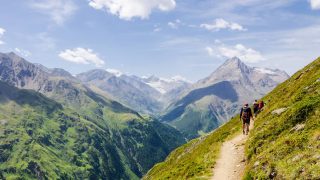Weg zur Martin Busch Huette – Alpenueberquerung E5
