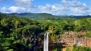 Aktivurlaub-Mauritius-Reunion-Black-River-Naationalpark-Wasserfall